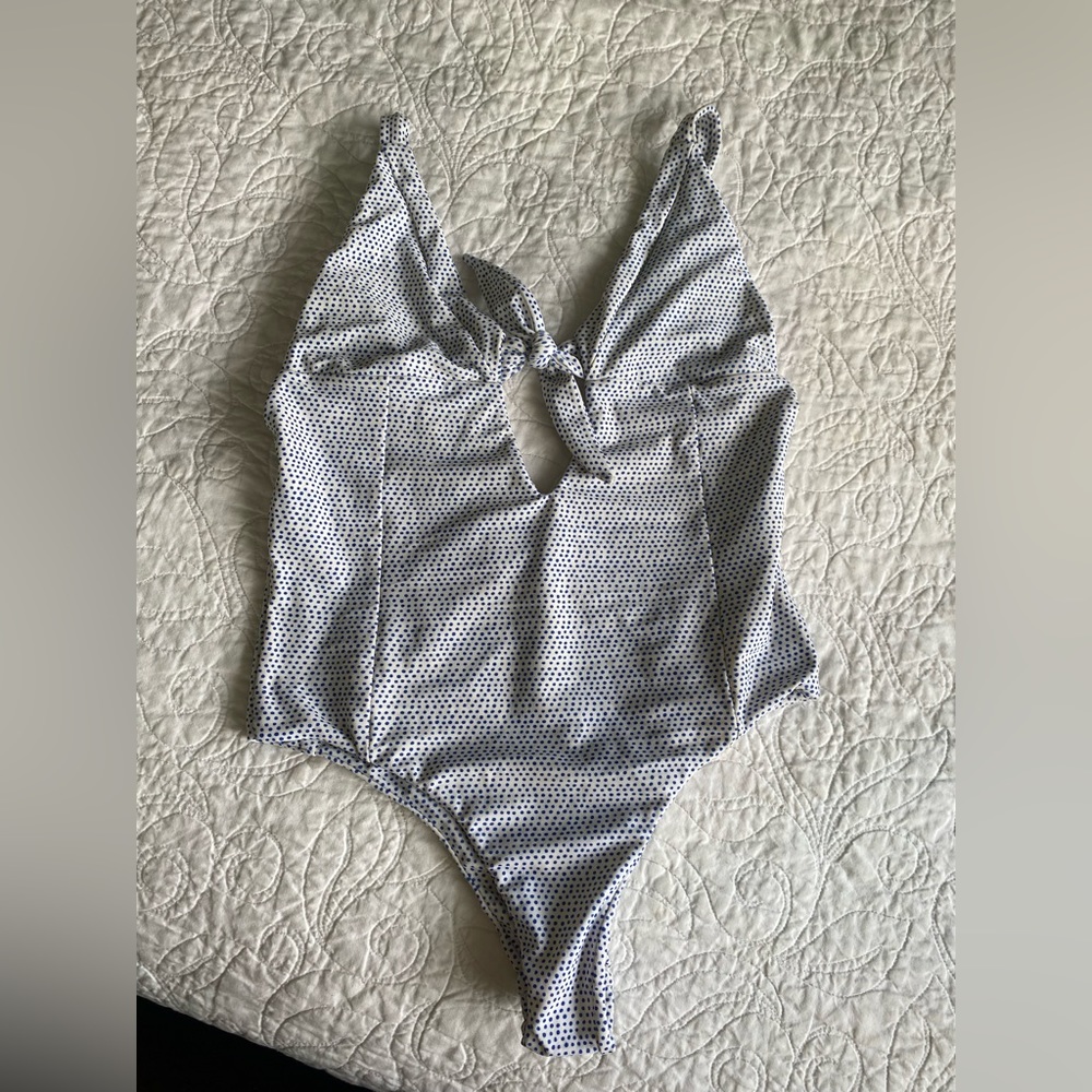 Benoa swim one piece size small blue polka dot
